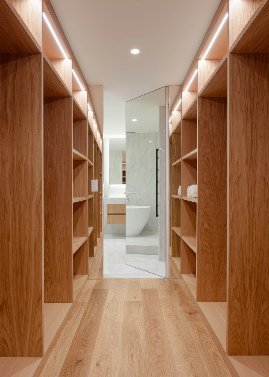 Walk-in closet